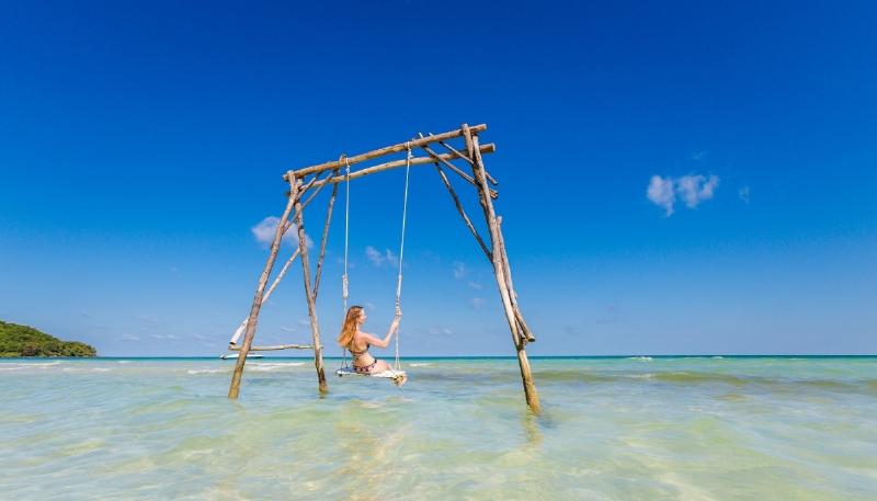 Hình ảnh người dân Thị trấn Quốc Oai vui chơi ngoài trời vào ngày cuối tuần nắng ráo